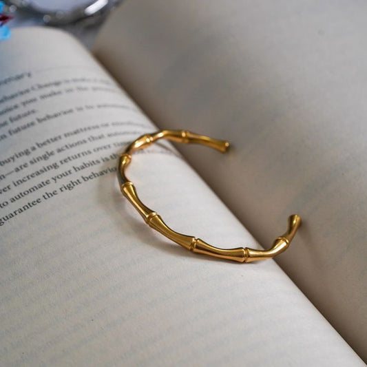 Minimalist Bambo Woman Bracelet