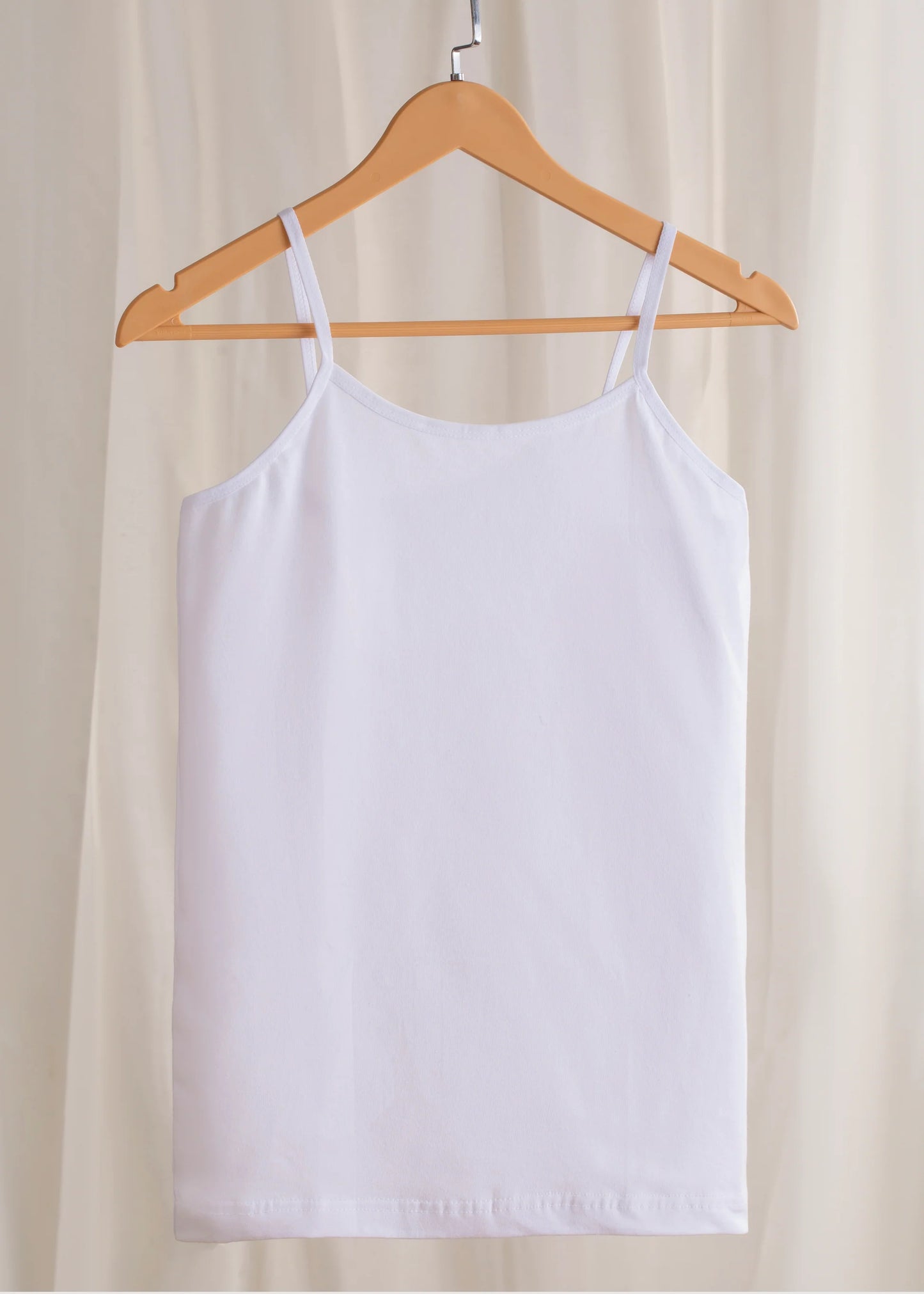 Spagheti strap undershirt